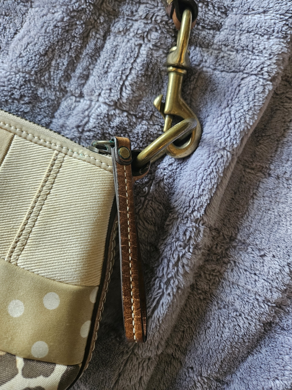 Vintage Coach Y2K Patchwork Neutral Leather Wristlet Shoulder Bag - tan - Picture 10 of 15
